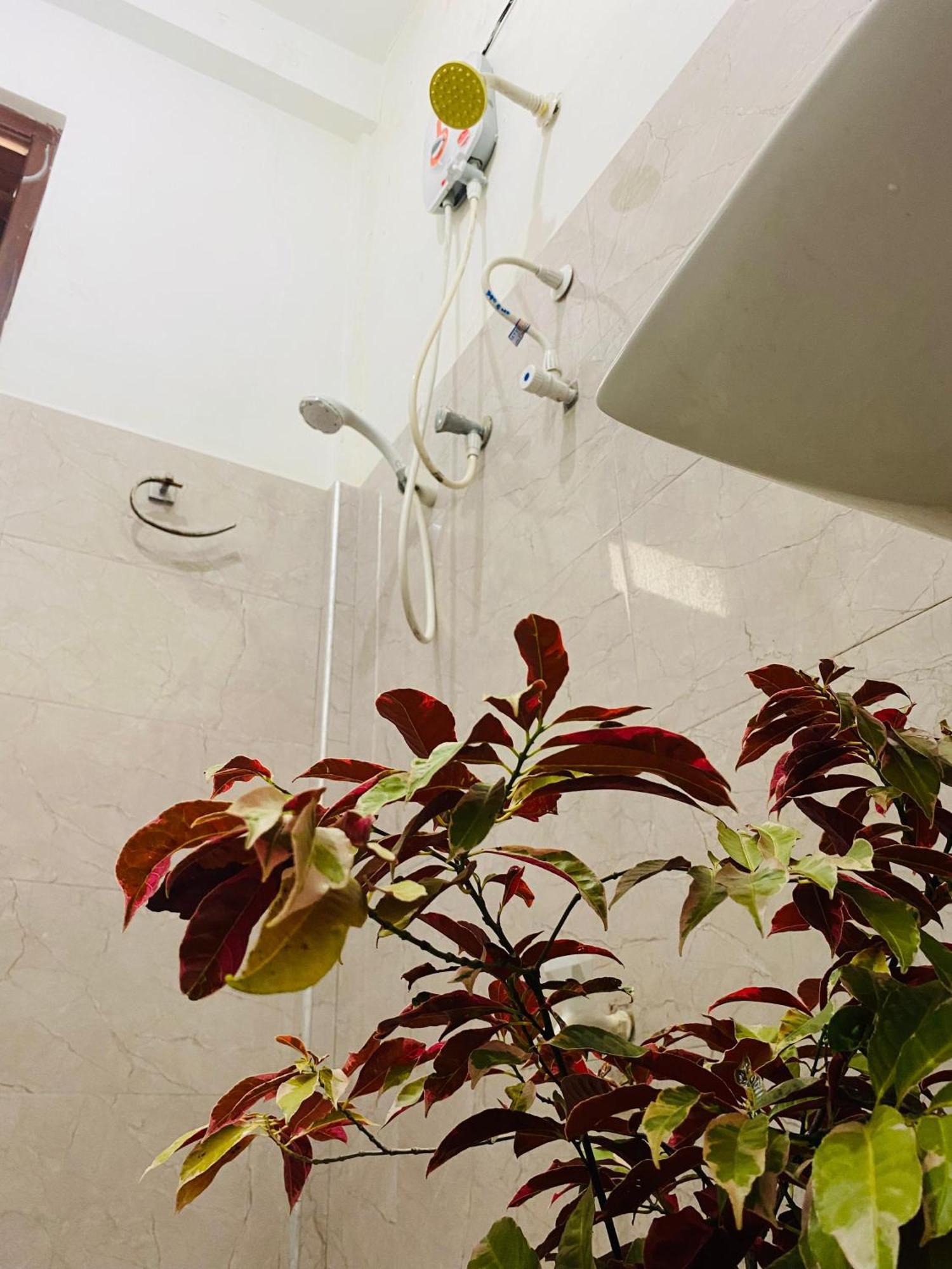 Sasmika Villa Surf And Yoga Hostel Weligama Dış mekan fotoğraf