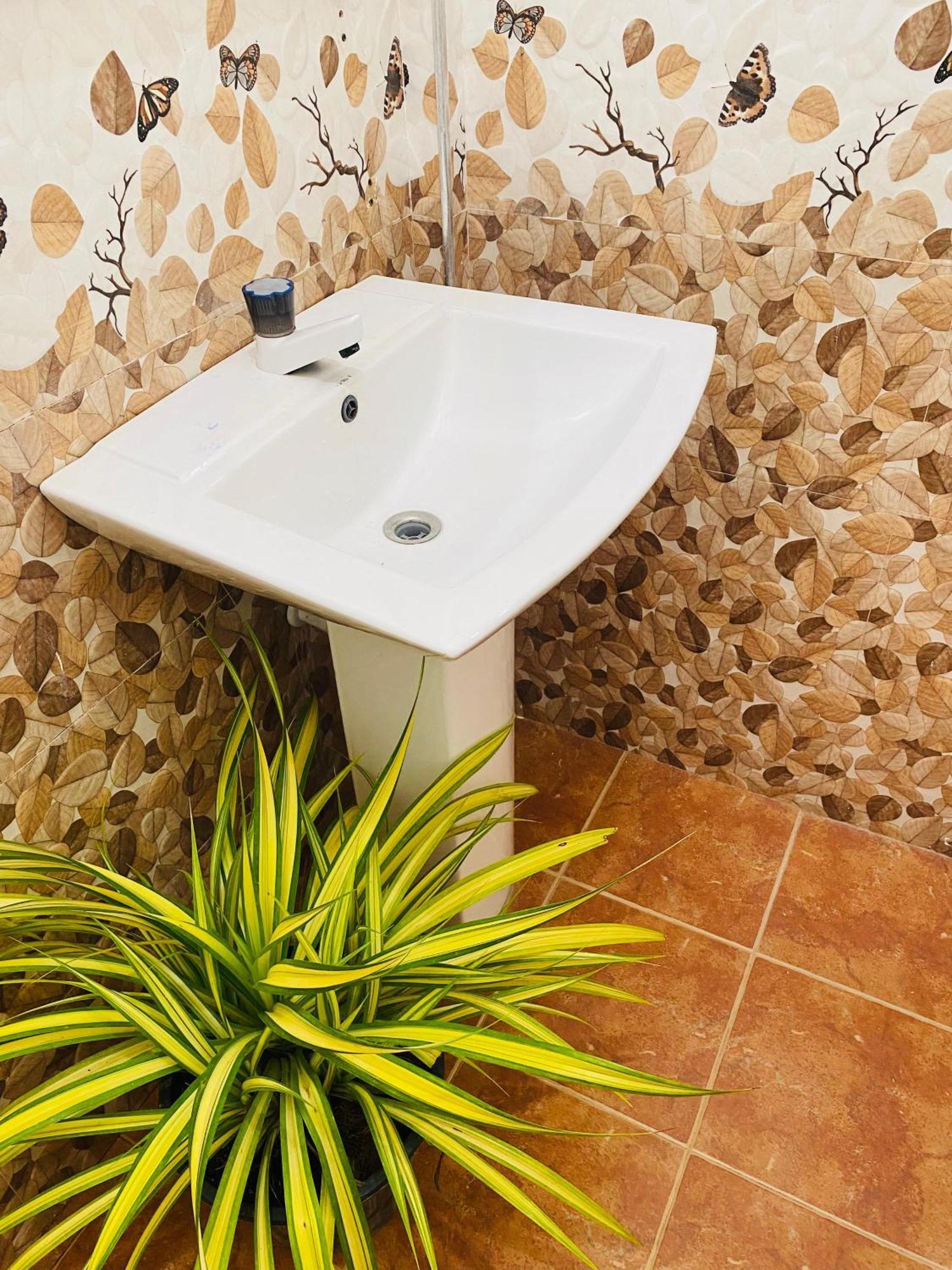 Sasmika Villa Surf And Yoga Hostel Weligama Dış mekan fotoğraf