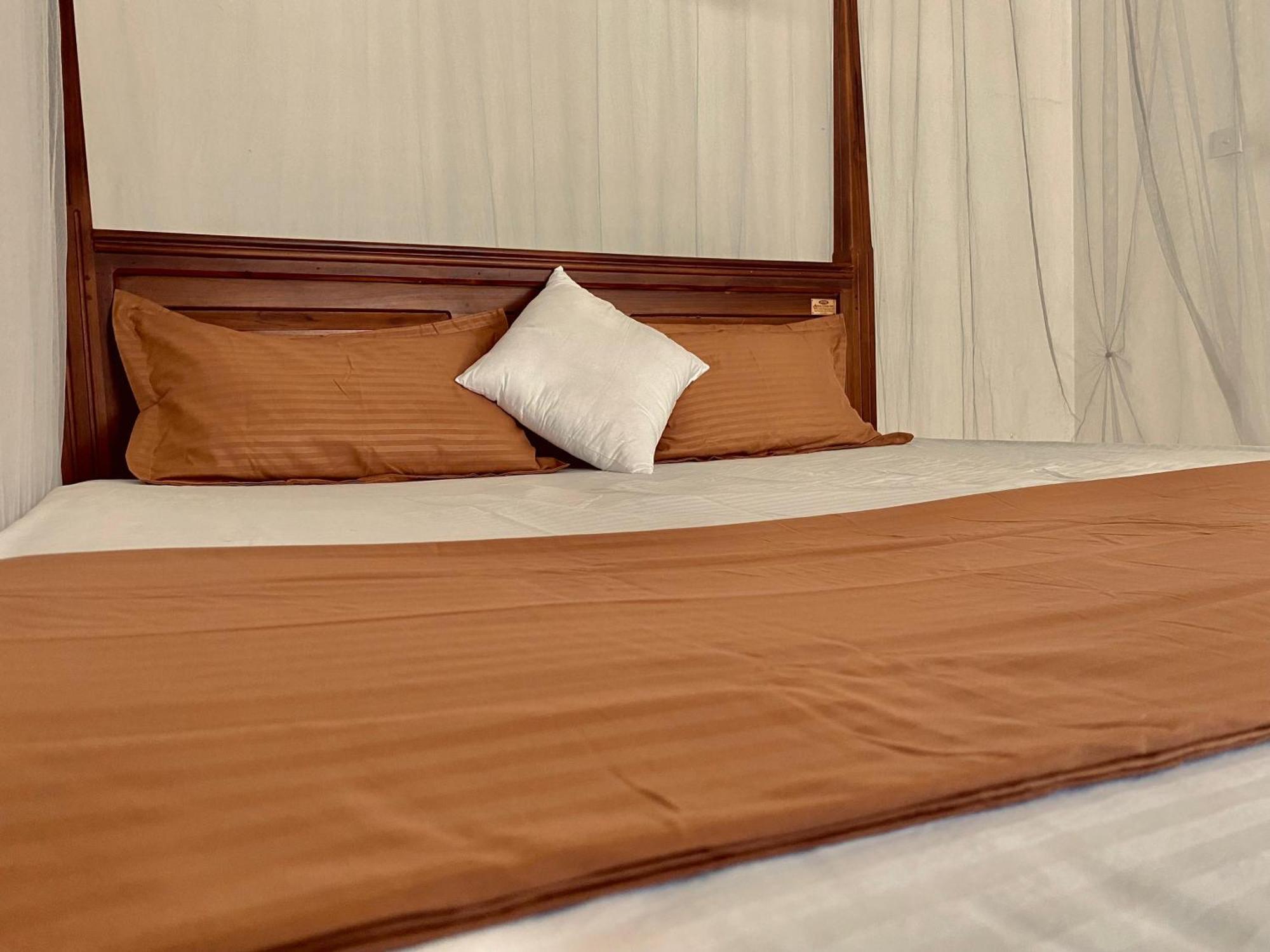 Sasmika Villa Surf And Yoga Hostel Weligama Dış mekan fotoğraf