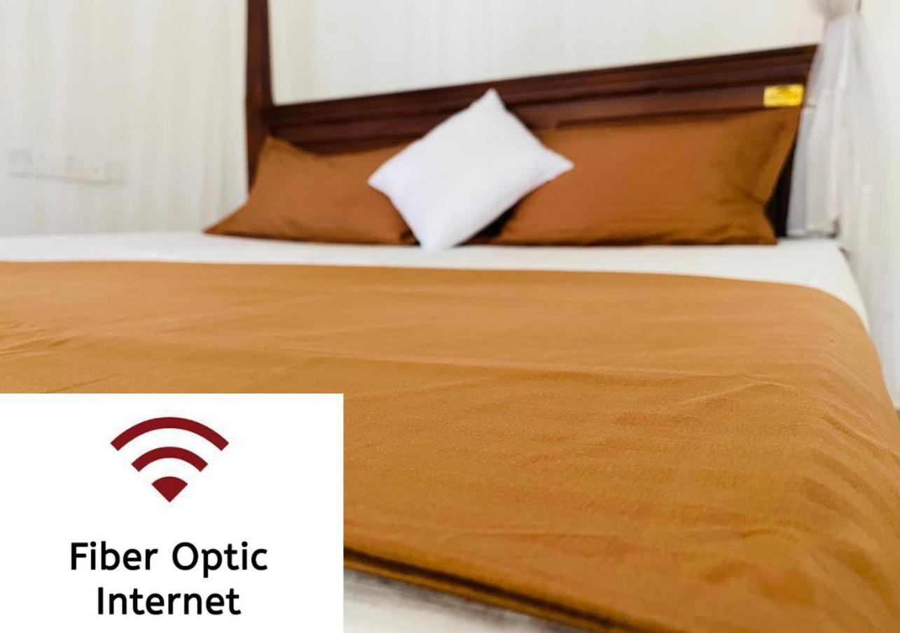 Sasmika Villa Surf And Yoga Hostel Weligama Dış mekan fotoğraf