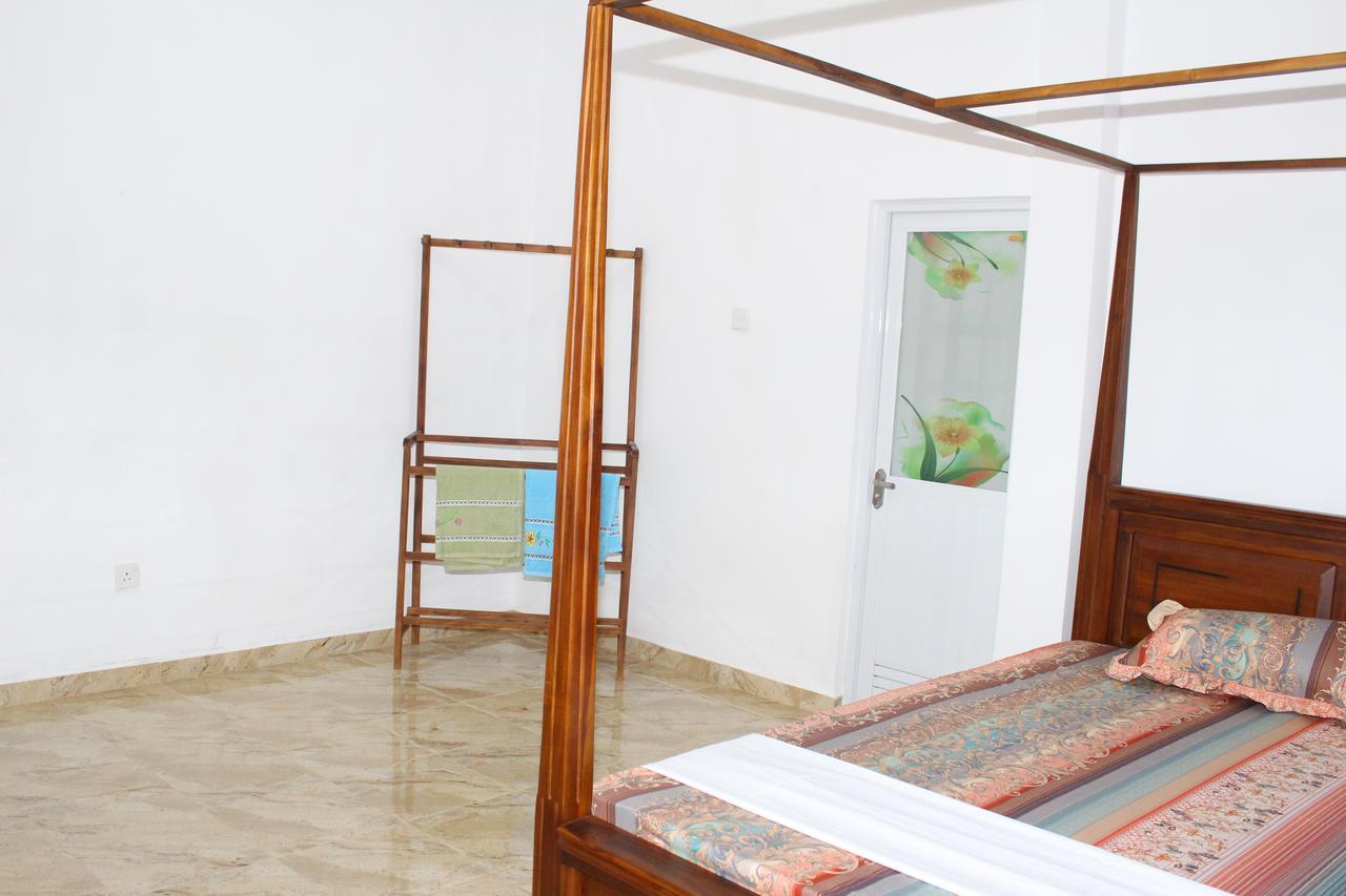 Sasmika Villa Surf And Yoga Hostel Weligama Dış mekan fotoğraf
